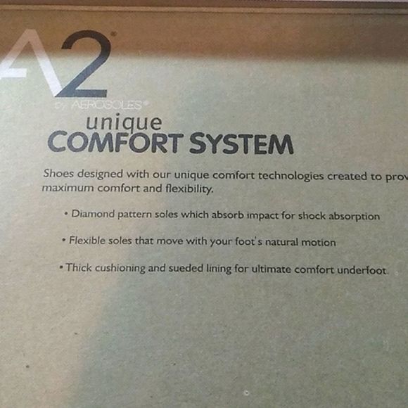 Aerosols 10 medium camel colored NWOT mules suede inside. 2 3/4 " Heels. - Picture 8 of 10